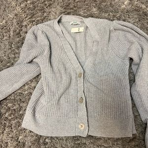 Aerie cropped gray sweater with buttons